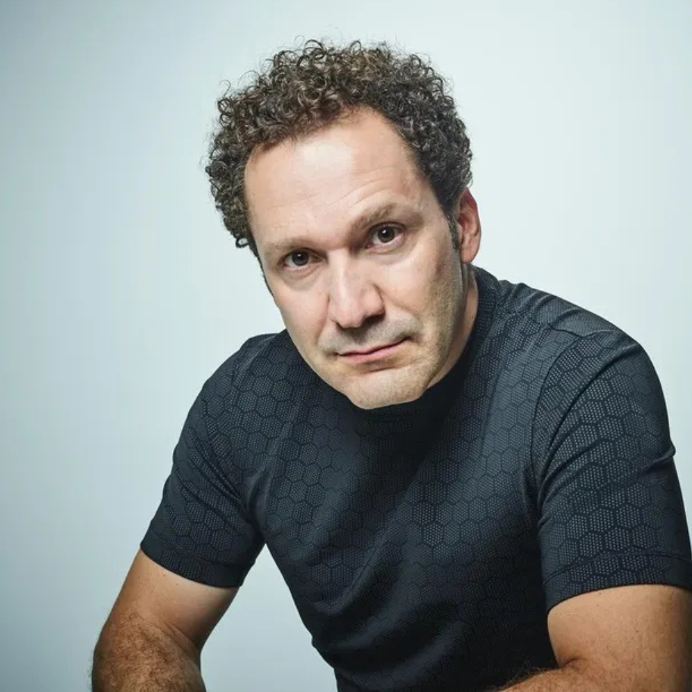 Victor Manachini com Guga Stocco em evento que destacou inteligência artificial, inovação e aceleração digital.